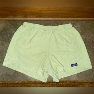 Women’s Patagonia Baggies (2 1/2 in) Lime (M)